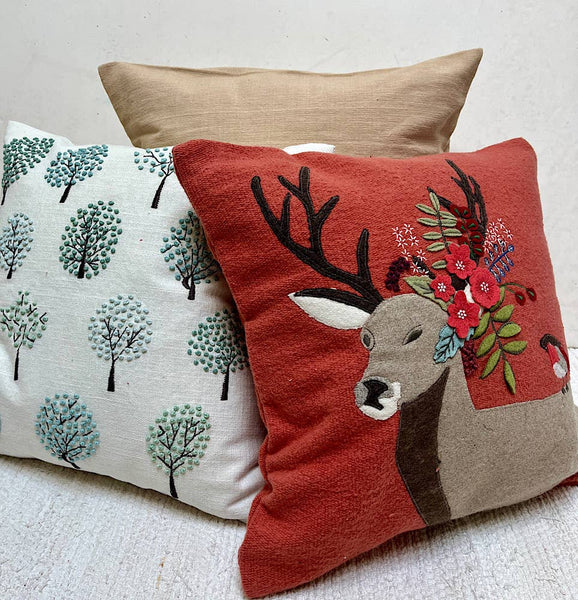 Pillow Applique/Embo 16" Reindeer  Robin