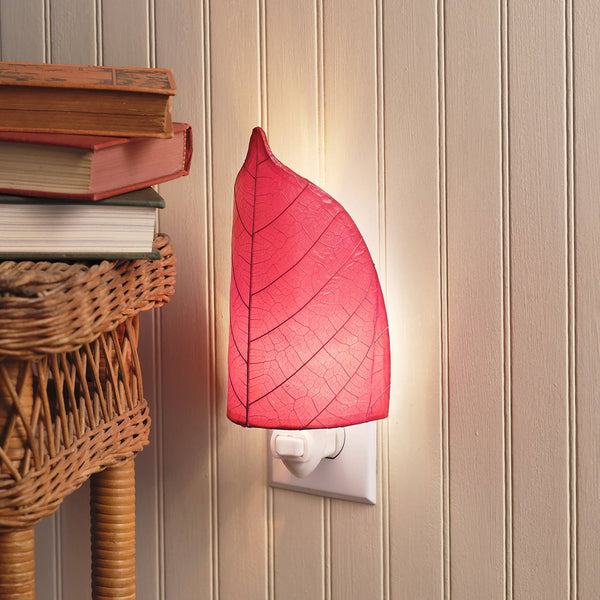 Leaf Nightlight Red, Shade Made of Cocoa Leaves