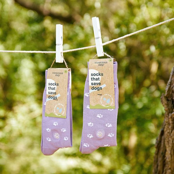 Socks that Save Dogs (Purple Paw Prints): Medium
