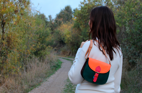 Ally Plain · Crossbody Bag