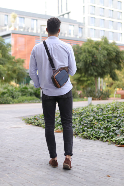 Greg · Sling Bag