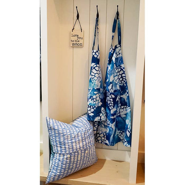 Apron Reversible: Fishy Turtles - Teal