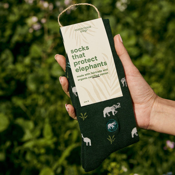 Socks that Protect Elephants (Green Elephants/Medium)