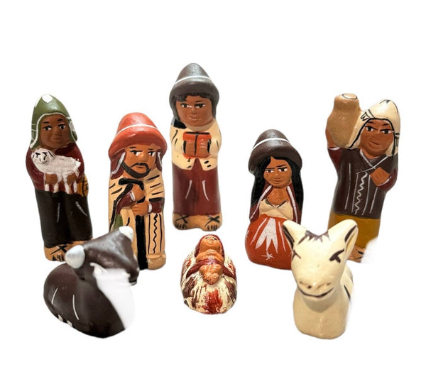 8 Piece Quinua Ceramic Nativity Set, Medium