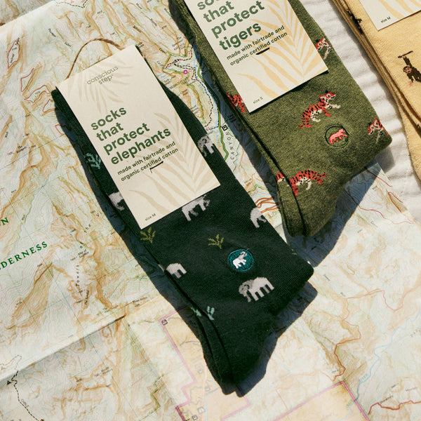 Socks that Protect Elephants (Green Elephants/Medium)